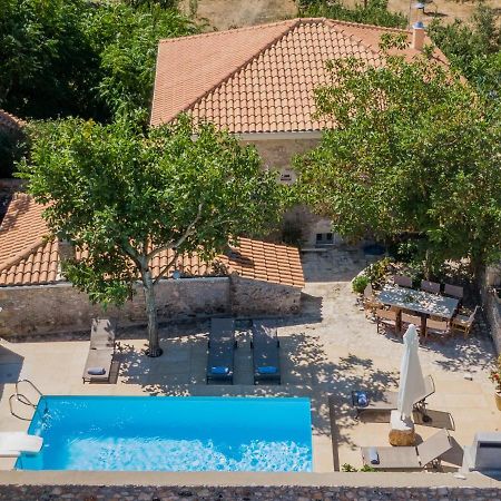 Villa Callisto- Elegant Restored Villa With Pool Yírion Exterior photo