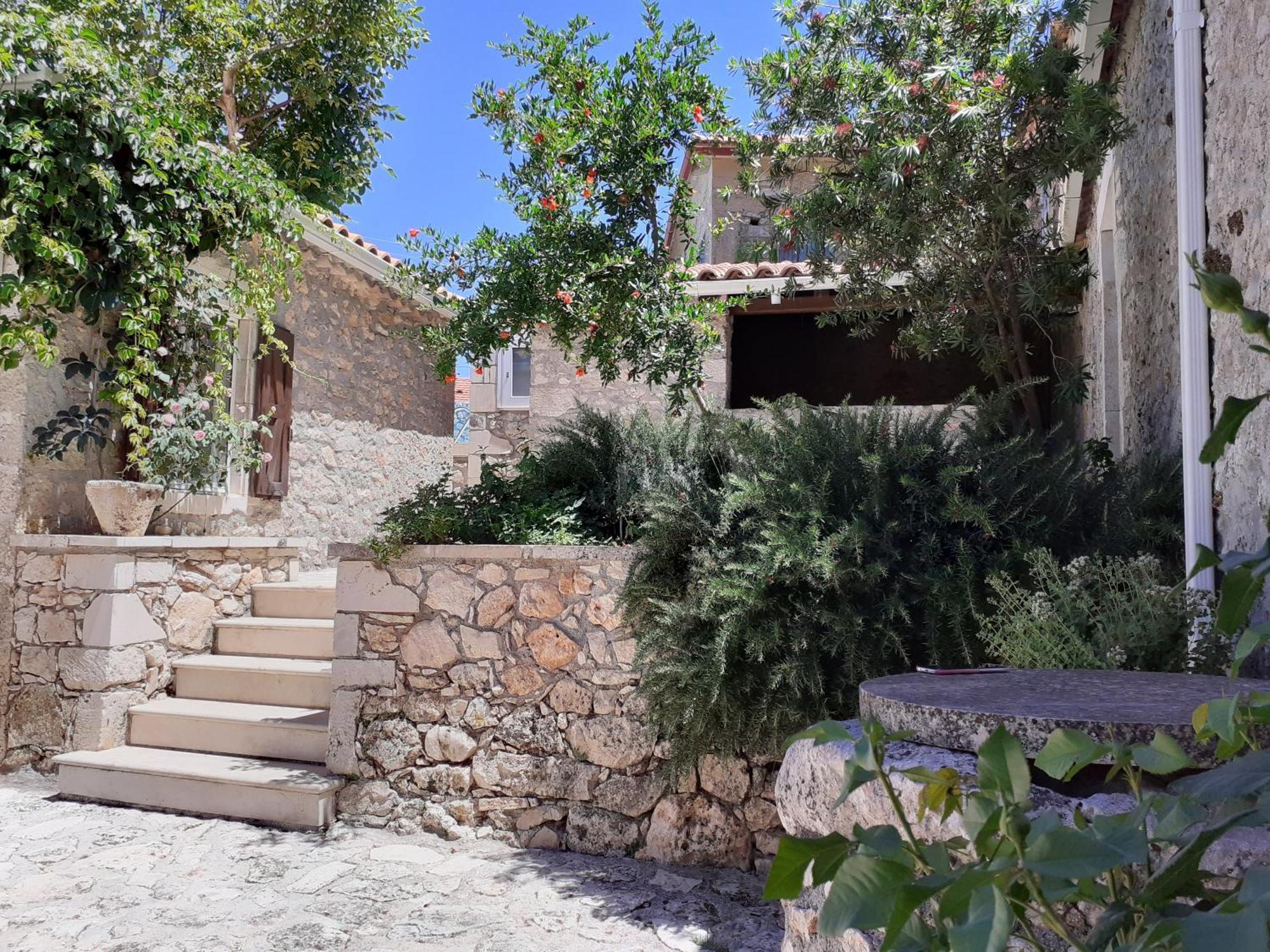 Villa Callisto- Elegant Restored Villa With Pool Yírion Room photo