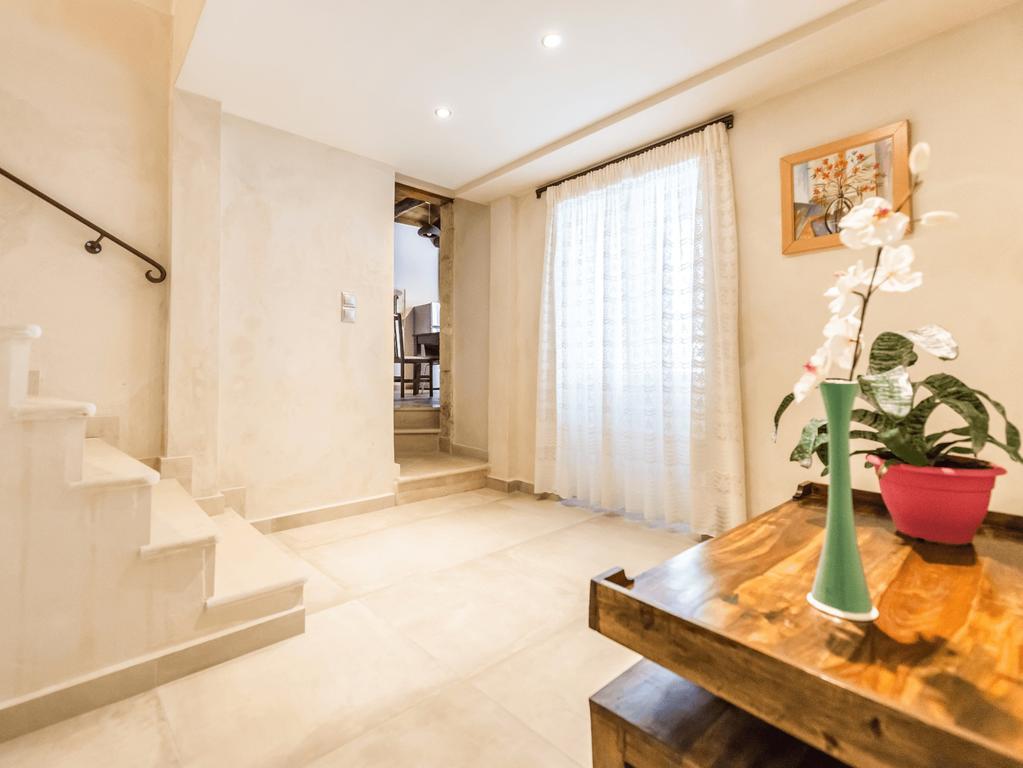 Villa Callisto- Elegant Restored Villa With Pool Yírion Exterior photo