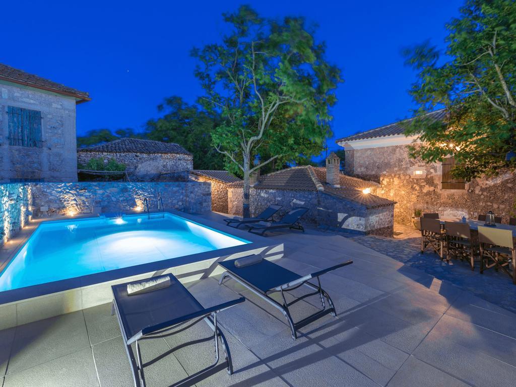 Villa Callisto- Elegant Restored Villa With Pool Yírion Exterior photo